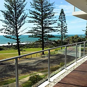 https://manta-bargara-resort.queenslandhotels.net